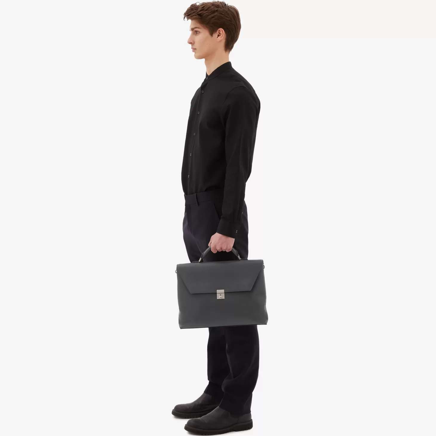 Avietta Briefcase with Flap 24h | Valextra Clearance