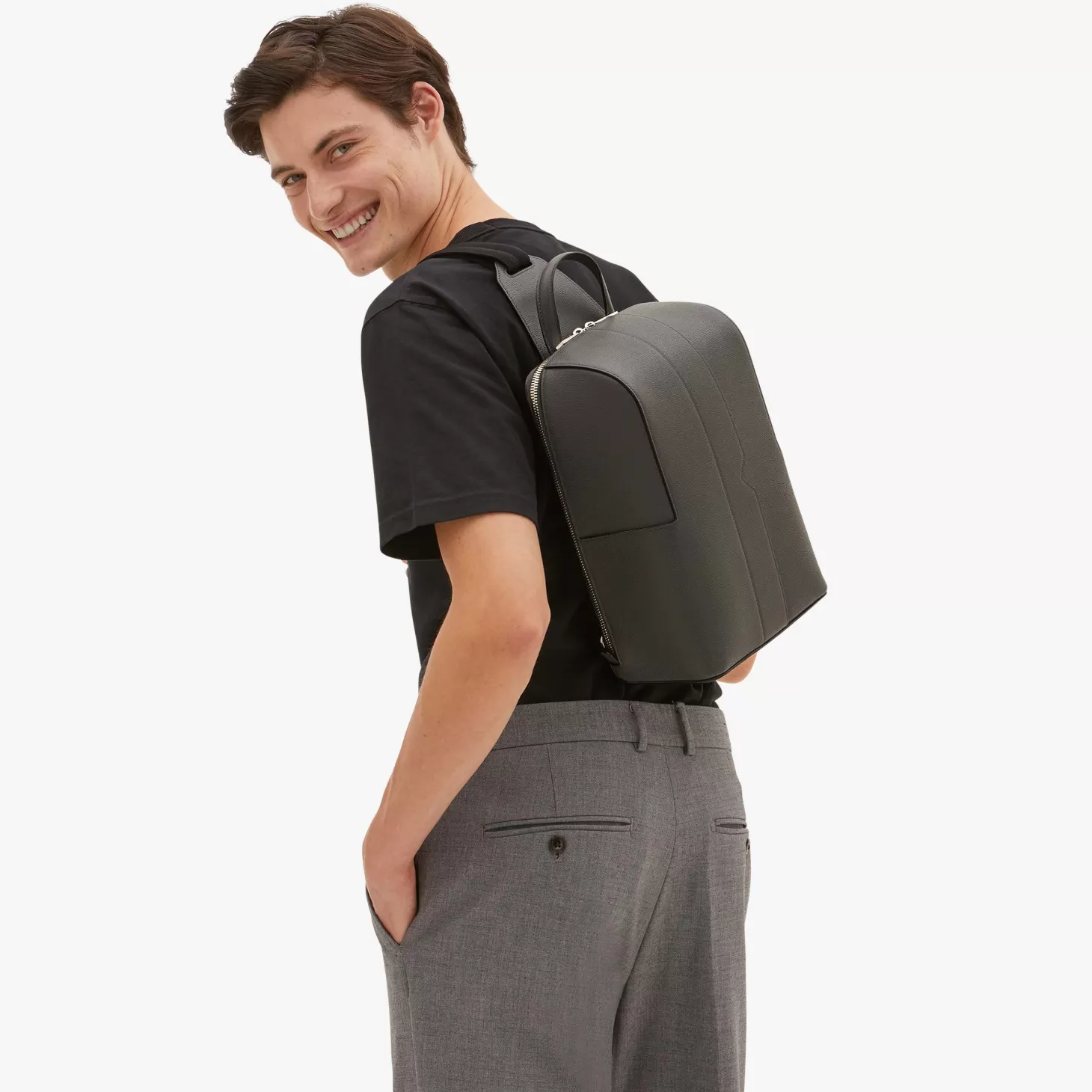 V-Line One Shoulder Backpack | Valextra Sale